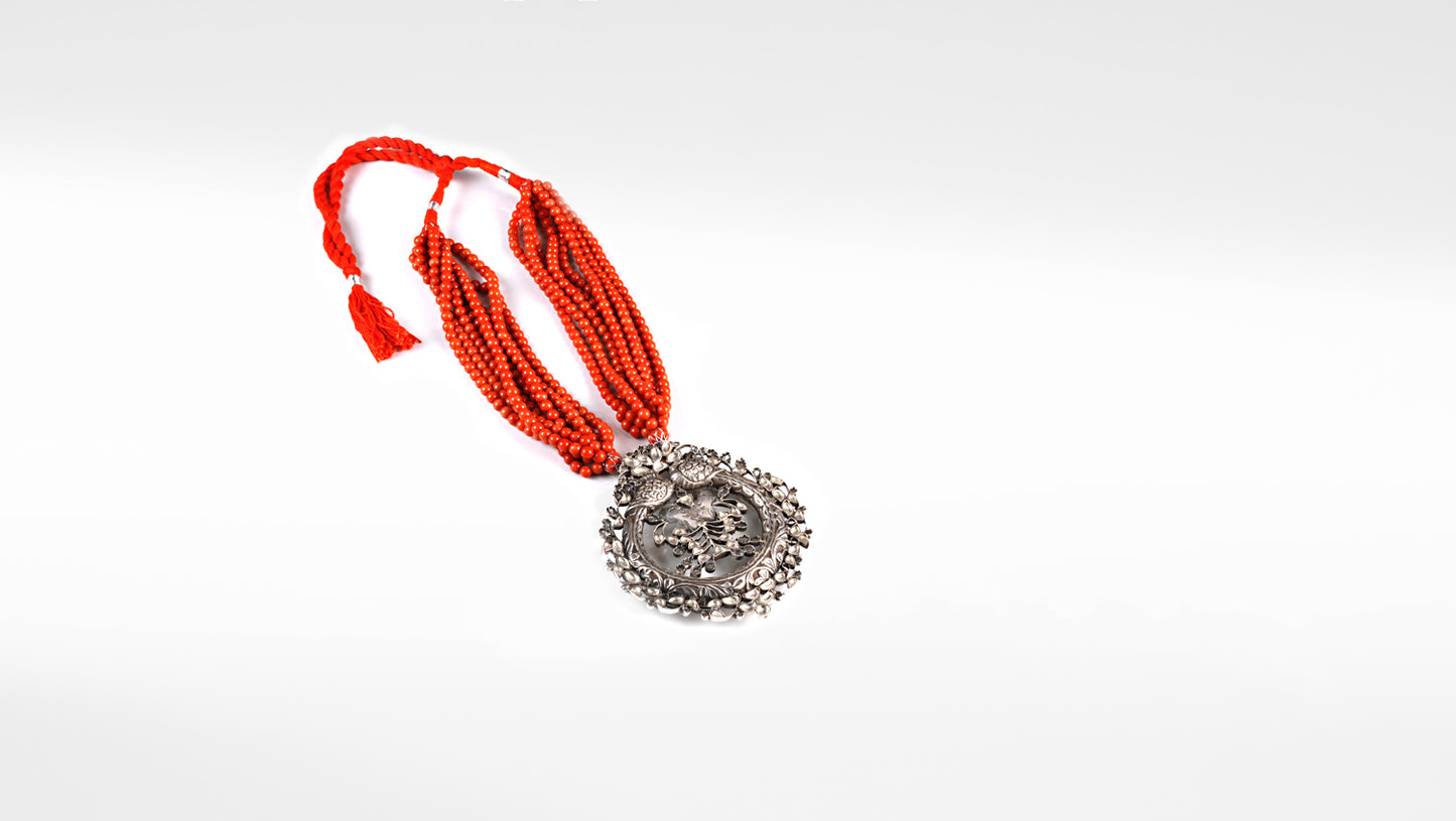 Sangeeta Boochra Silver Necklace