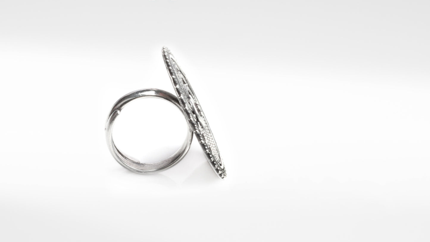 Sangeeta Boochra Silver Ring