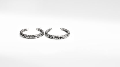 Sangeeta Boochra Silver Bangle