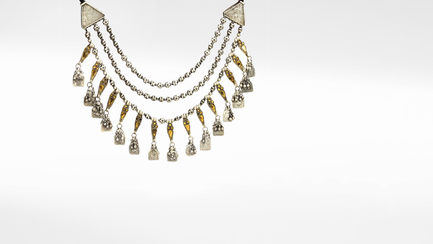 Sangeeta Boochra Silver Necklace