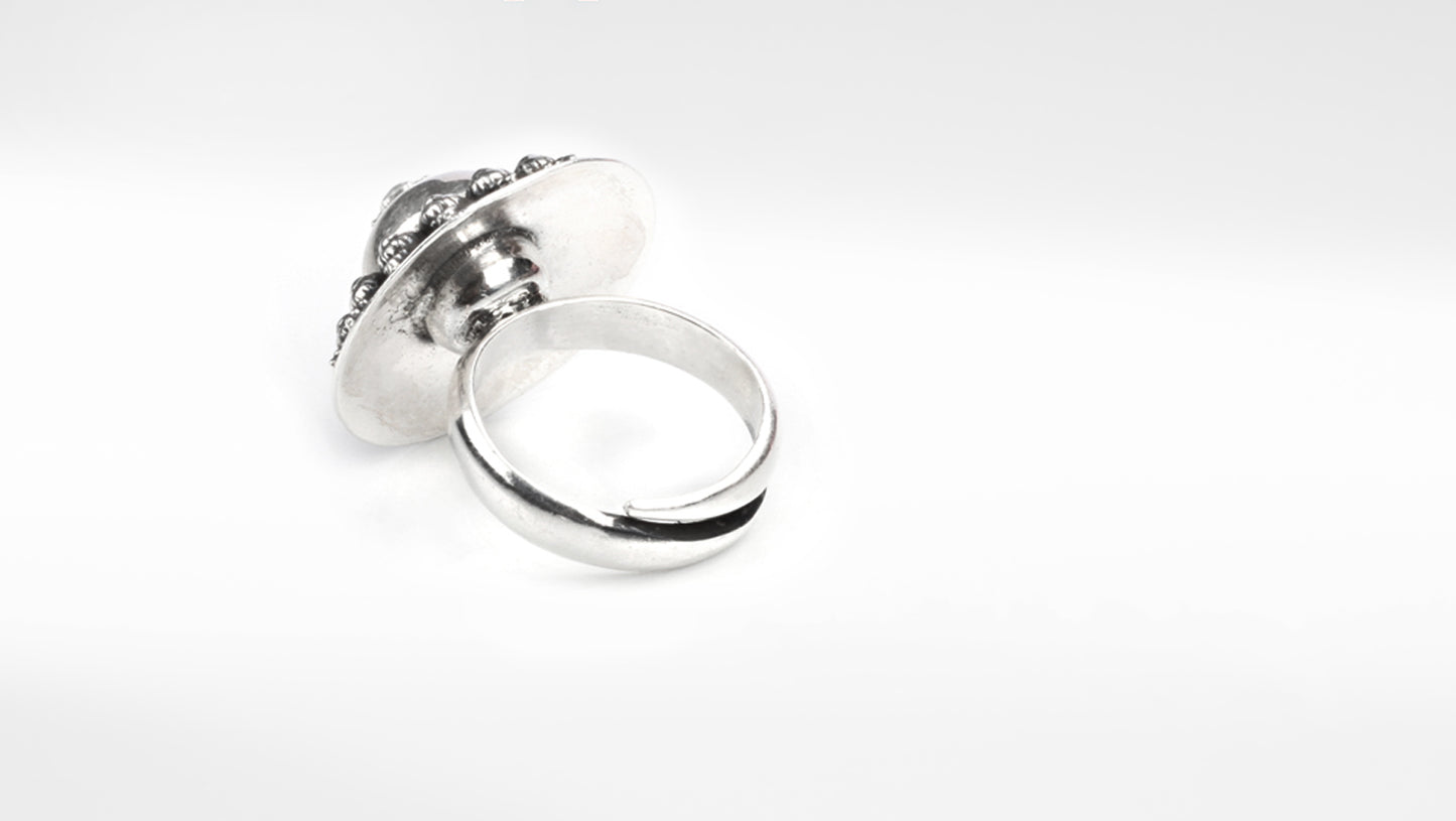 Sangeeta Boochra Silver Ring