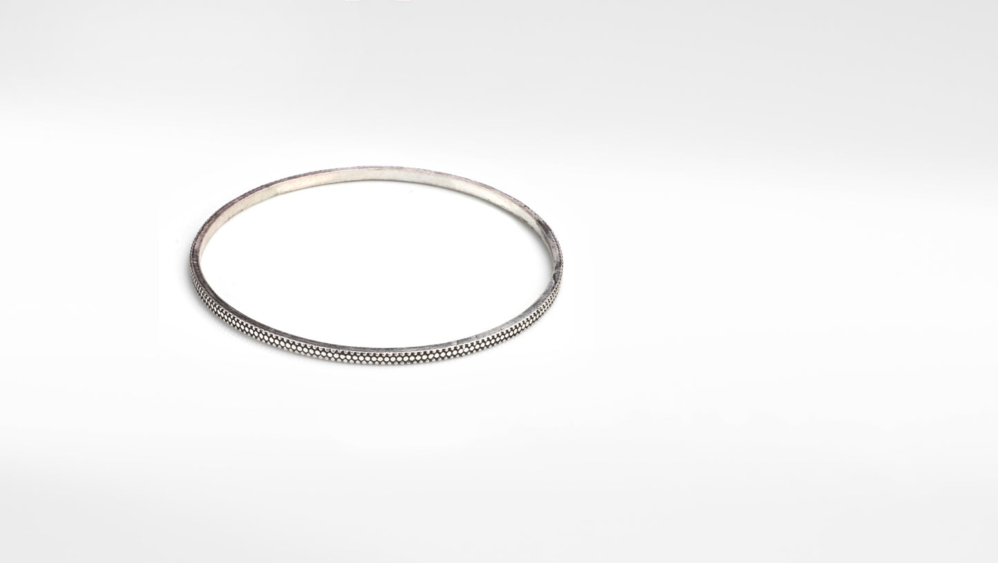 Sangeeta Boochra Silver Bangle