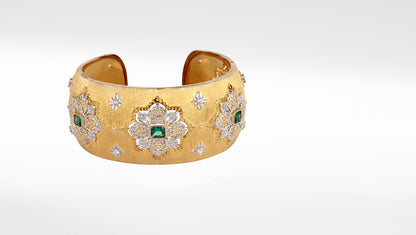 Sangeeta Boochra Silver Bangle With Gold Plating