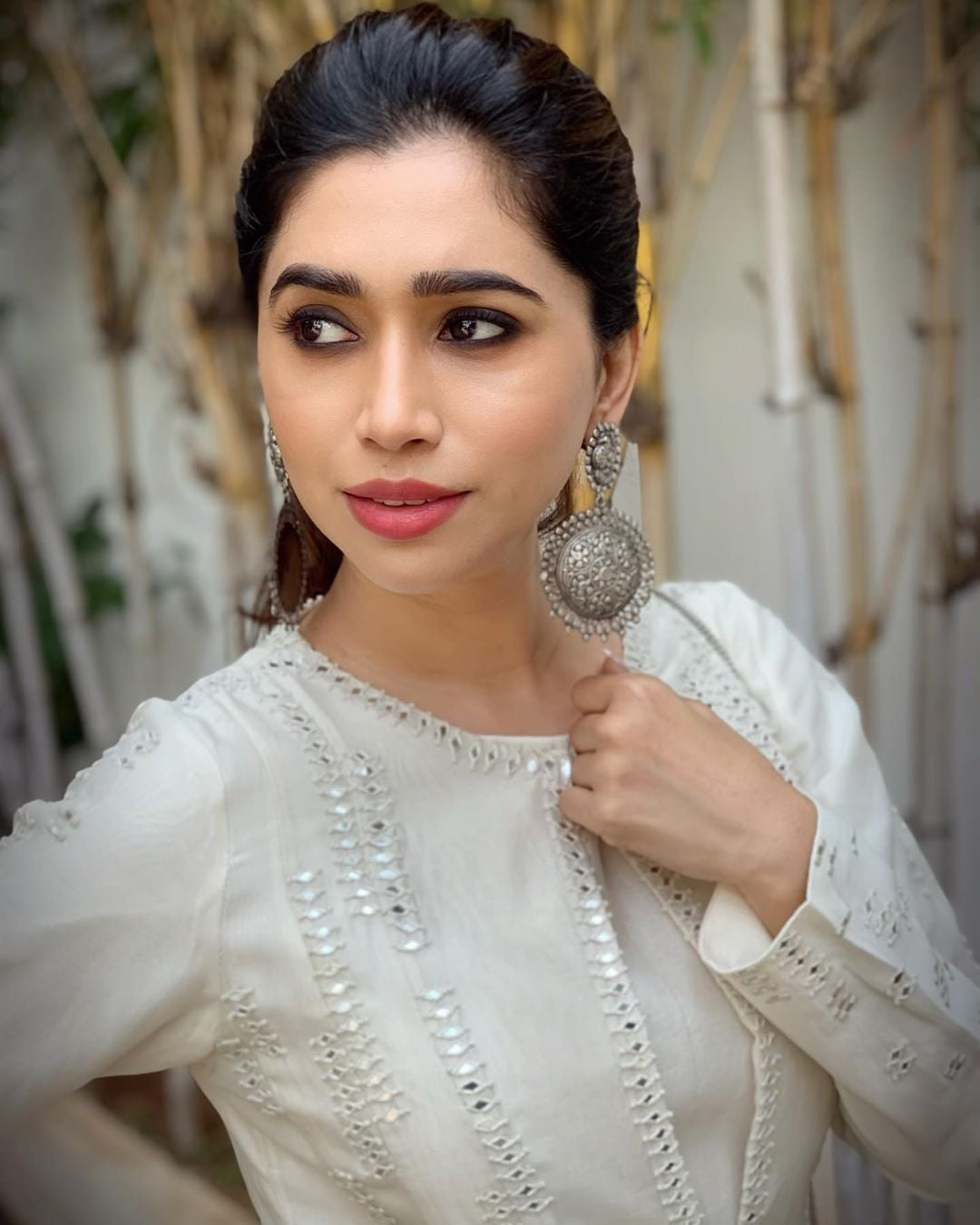 Aarti Ravi in Silver Earrings-Earrings-Sangeeta Boochra