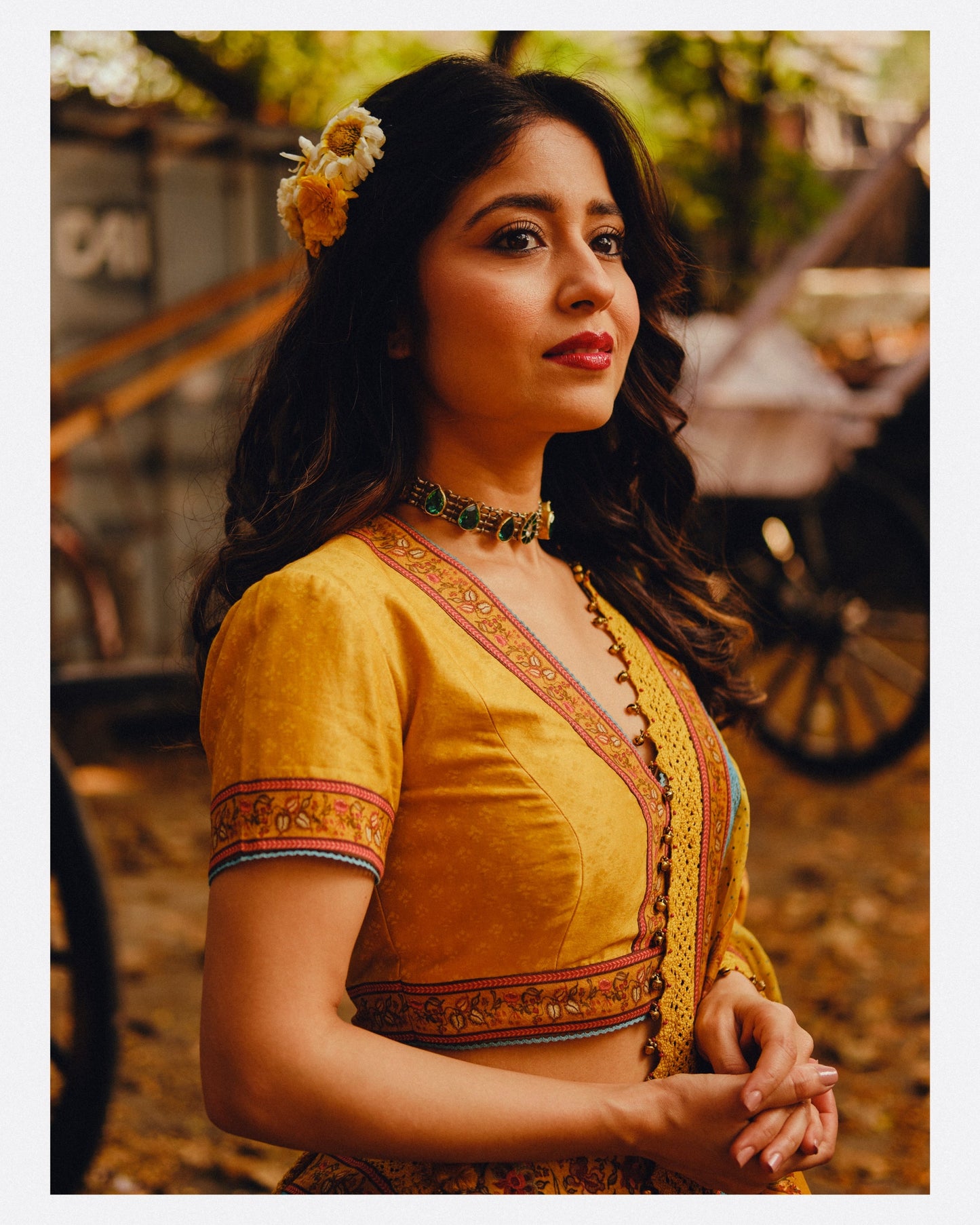 Shweta Tripathi in earring and choker-Earrings-Sangeeta Boochra