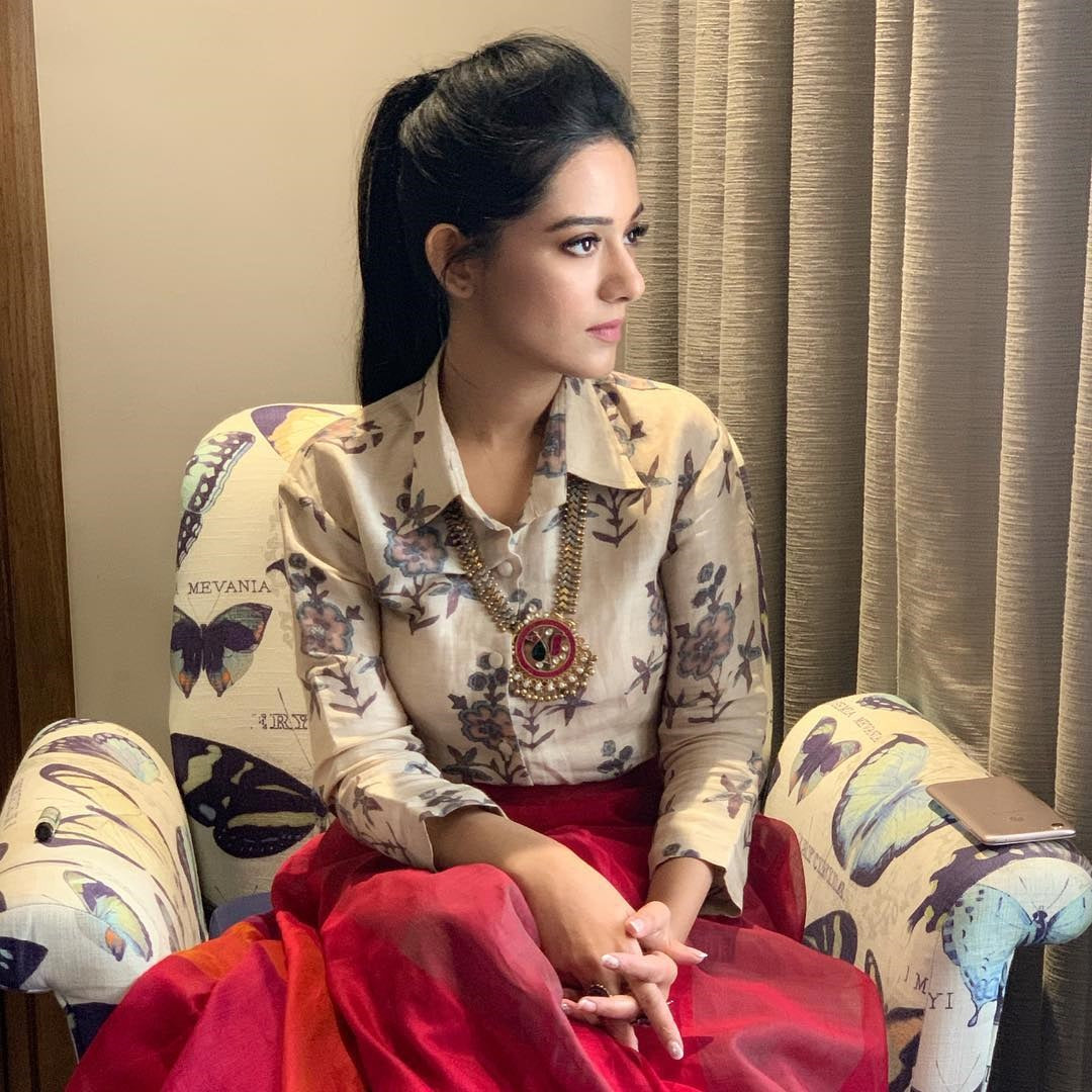 AMRITA RAO in Silver Handcrafted Necklace and Ring-Necklace-Sangeeta Boochra