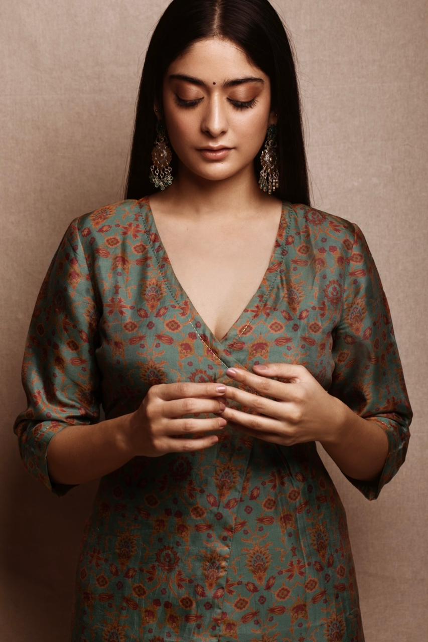Tanya Maniktala in Silver Handcrafted Earrings-Earrings-Sangeeta Boochra