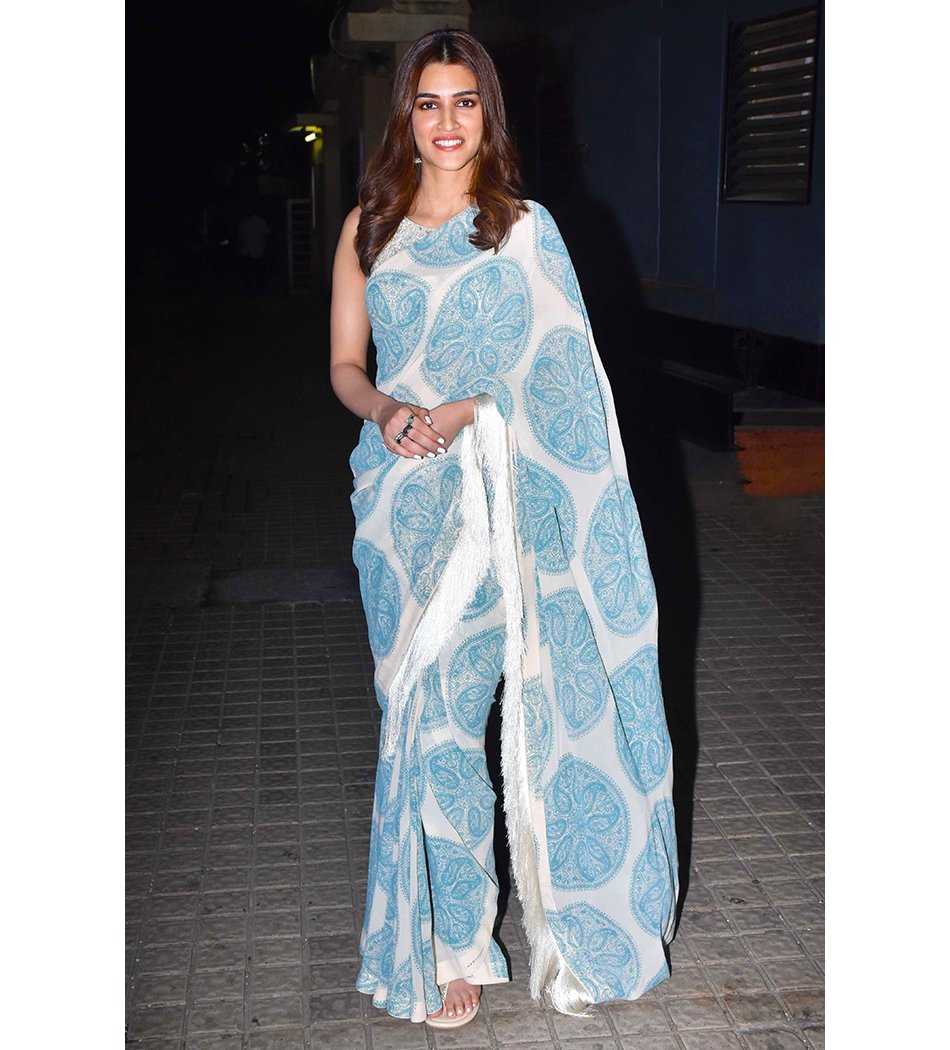 kriti sanon in Silver Handcrafted Earrings-Earrings-Sangeeta Boochra