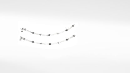 Sangeeta Boochra Silver Anklet