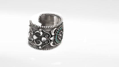 Sangeeta Boochra Silver Bangle