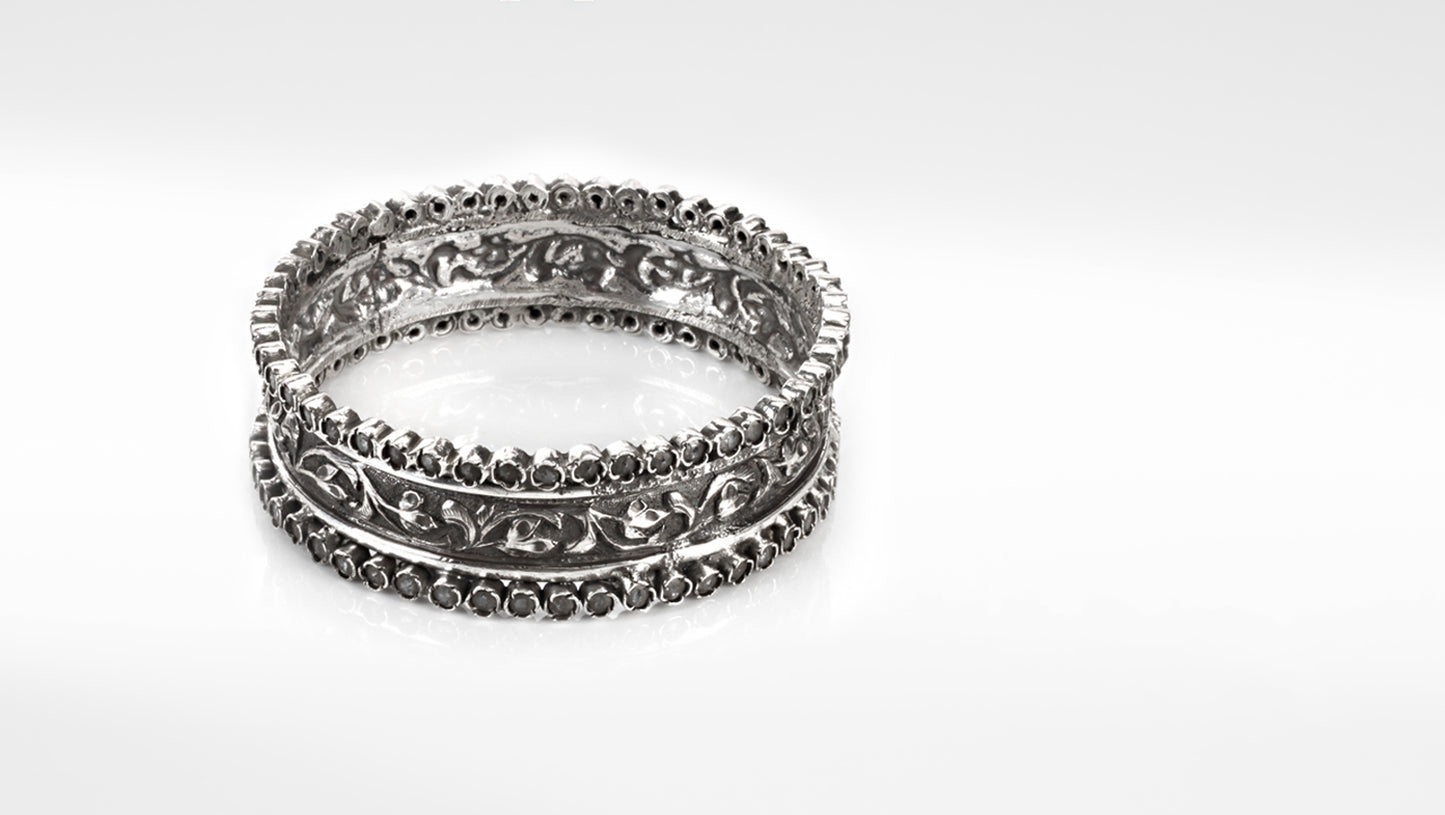 Sangeeta Boochra Silver Bangle