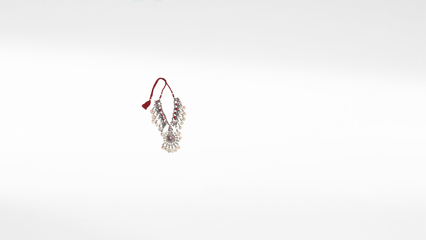 Sangeeta Boochra Silver Necklace With Kundan