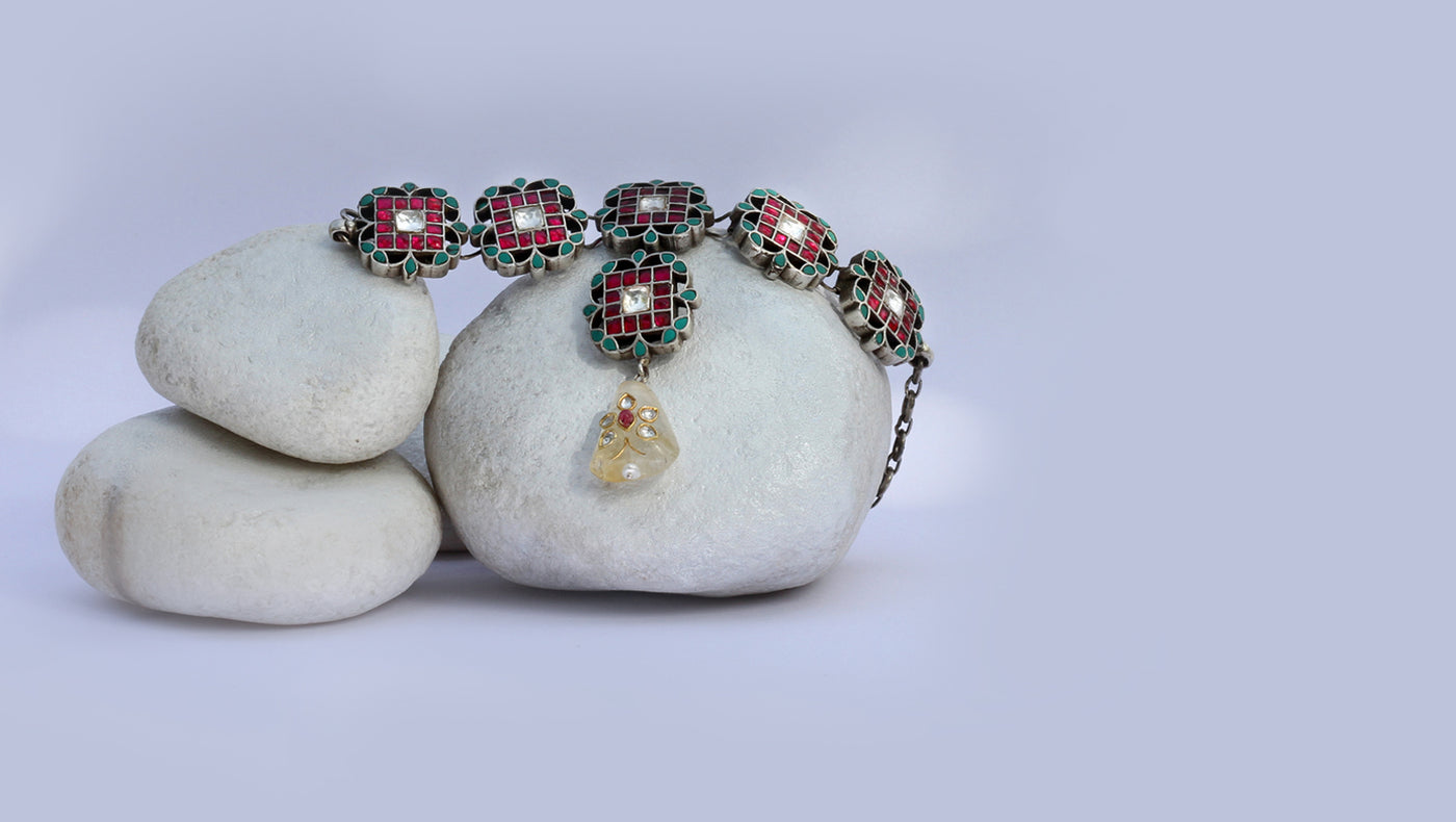 Mariyam Silver Kundan Necklace with Stone Earrings